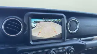 Jeep Wrangler Unlimited 2018 4x4 Sahara 4p SUV (lanzamiento a mitad de año)
