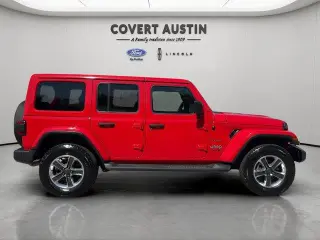 Jeep Wrangler Unlimited 2018 4x4 Sahara 4p SUV (lanzamiento a mitad de año)