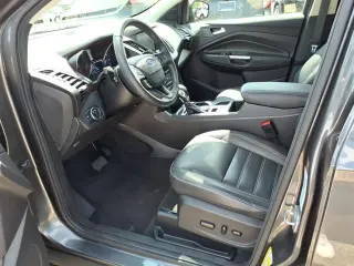 Ford Escape 2018 AWD Titanium 4p SUV