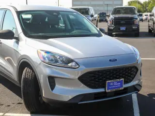Ford Escape 2022 AWD S 4p SUV