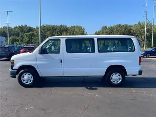 Ford E-Series 2012 E-350 SD XL Van de Pasajero de 3 Puertas