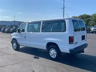 Ford E-Series 2012 E-350 SD XL Van de Pasajero de 3 Puertas