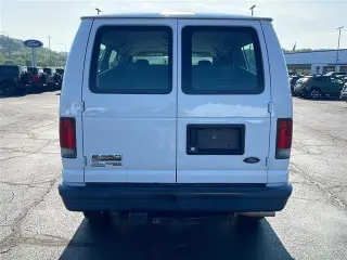 Ford E-Series 2012 E-350 SD XL Van de Pasajero de 3 Puertas