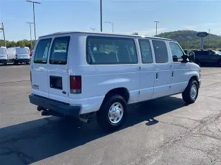 Ford E-Series 2012 E-350 SD XL Van de Pasajero de 3 Puertas