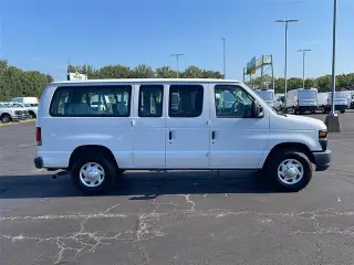 Ford E-Series 2012 E-350 SD XL Van de Pasajero de 3 Puertas