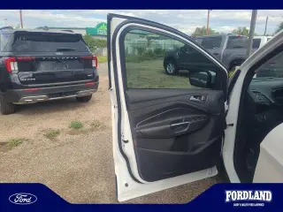 Ford Escape 2017 AWD Titanium 4p SUV