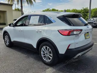 Ford Escape 2022 SE 4dr SUV