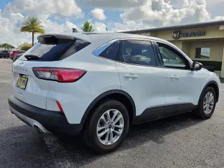 Ford Escape 2022 SE 4dr SUV