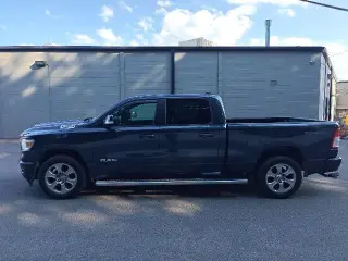 Ram 1500 2021 4x4 Big Horn 4p. Cabina de Tripulación 6.4 ft. SB Camioneta