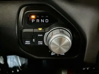 Ram 1500 2019 4x4 Rebel 4p Crew Cab 5.6 ft. SB Pickup