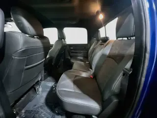 Ram 1500 2017 4x4 Rebel 4p Camioneta Cabina Cuadrada 5.5 pies ST
