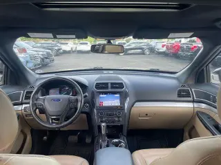 Ford Explorer 2017 XLT 4dr SUV AWD