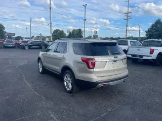 Ford Explorer 2017 XLT 4dr SUV AWD