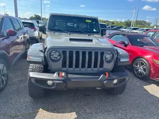 Jeep Gladiator 2021 4x4 Mojave 4p. Cabina de Tripulante 5.0 pies. SB