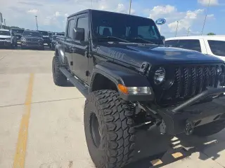 Jeep Gladiator 2023 4x4 Sport 4dr Crew Cab 5.0 ft. SB