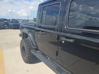 Jeep Gladiator 2023 4x4 Sport 4dr Crew Cab 5.0 ft. SB