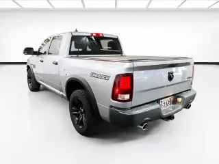 Ram 1500 Classic 2021 4x4 Warlock 4p Cab Camioneta 5.5 pies SB