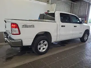 Ram 1500 2023 4x4 Big Horn 4p Camioneta Cabina Completa Extra Grande 5.6 pies ST