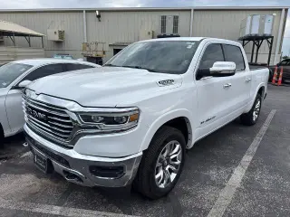 Ram 1500 2020 4x2 Laramie Longhorn 4p. Cabina Completa 5.6 ft. Caja Corta Pick-up