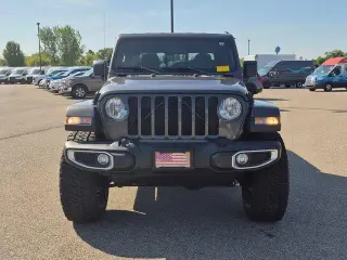 Jeep Gladiator 2021 4x4 Sport 4p Cabillara Tripa 5.0 ft. CA