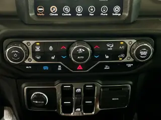 Jeep Wrangler 2023 4x4 Willys 4xe 4p SUV