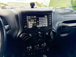 Jeep Wrangler Unlimited 2016 4x4 Sahara 4p SUV