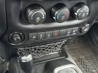 Jeep Wrangler Unlimited 2016 4x4 Sahara 4p SUV