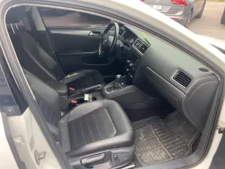 Volkswagen Jetta SEL 2014