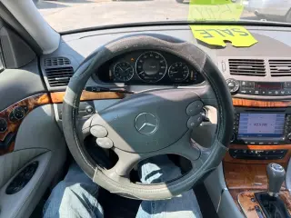Clase E 2007 Mercedes-Benz E550 4MATIC