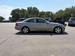 Clase E 2007 Mercedes-Benz E550 4MATIC