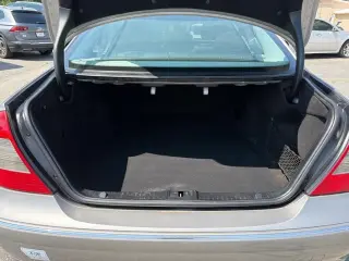 Clase E 2007 Mercedes-Benz E550 4MATIC