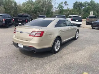 Ford Taurus SEL 2017