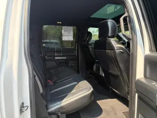 Ford F-250 SD LARIAT 2019