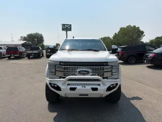 Ford F-250 SD LARIAT 2019