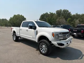 Ford F-250 SD LARIAT 2019