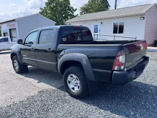 2011 Toyota Tacoma PreRunner Crew Cab