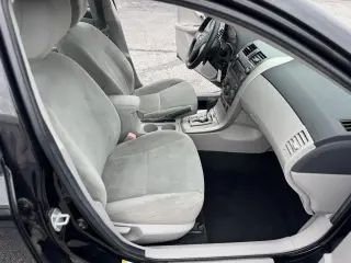 2011 Toyota Corolla 4dr Sdn Auto LE (Natl)