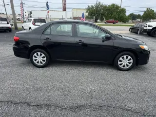 2011 Toyota Corolla 4dr Sdn Auto LE (Natl)