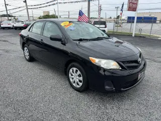 2011 Toyota Corolla 4dr Sdn Auto LE (Natl)