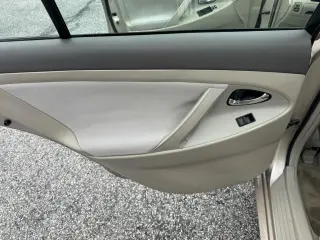 2009 Toyota Camry 4dr Sdn I4 Auto LE (Natl)