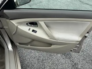 2009 Toyota Camry 4dr Sdn I4 Auto LE (Natl)