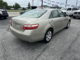 2009 Toyota Camry 4dr Sdn I4 Auto LE (Natl)