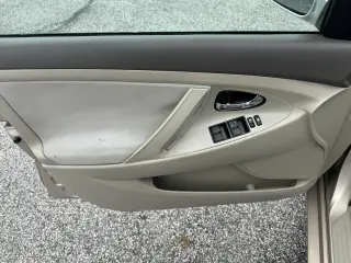 2009 Toyota Camry 4dr Sdn I4 Auto LE (Natl)
