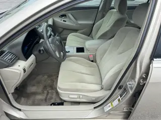 2009 Toyota Camry 4dr Sdn I4 Auto LE (Natl)