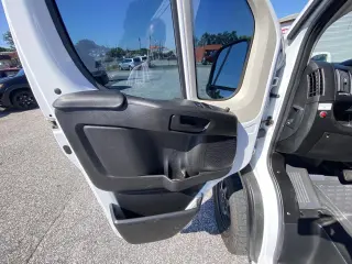2019 RAM ProMaster Cargo Van 1500 Low Roof 136" WB