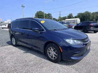 2020 Chrysler Voyager LXI FWD