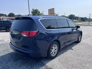 2020 Chrysler Voyager LXI FWD