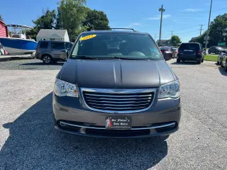 2015 Chrysler Town & Country Touring