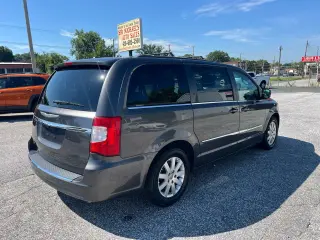 2015 Chrysler Town & Country Touring