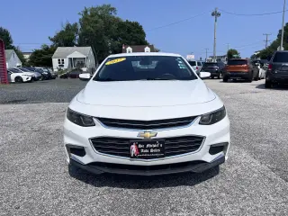 2017 Chevrolet Malibu 4dr Sdn LT w/1LT